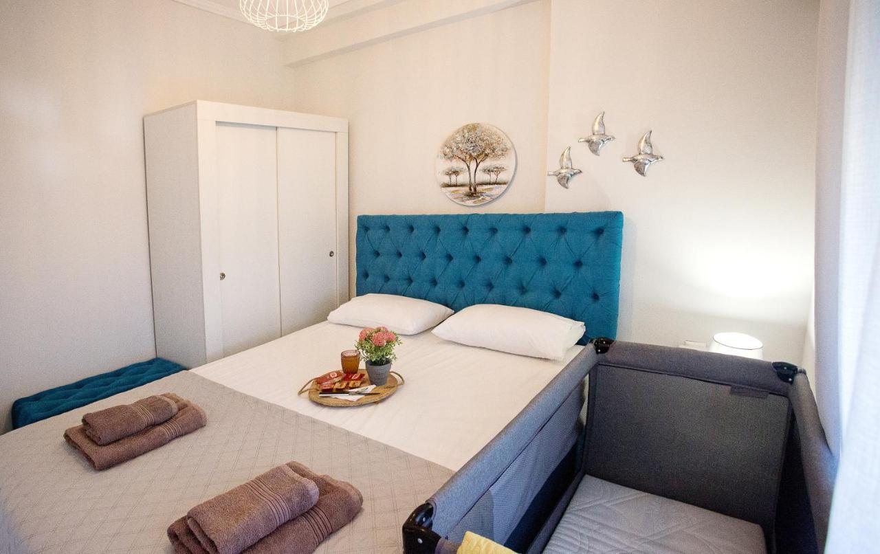 Holiday House Ioanna 2 - Loft Néa Péramos Eksteriør bilde