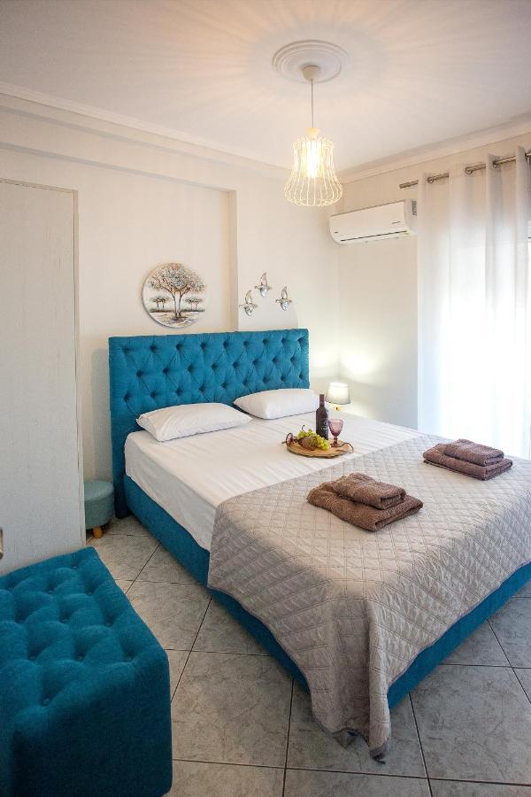 Holiday House Ioanna 2 - Loft Néa Péramos Eksteriør bilde